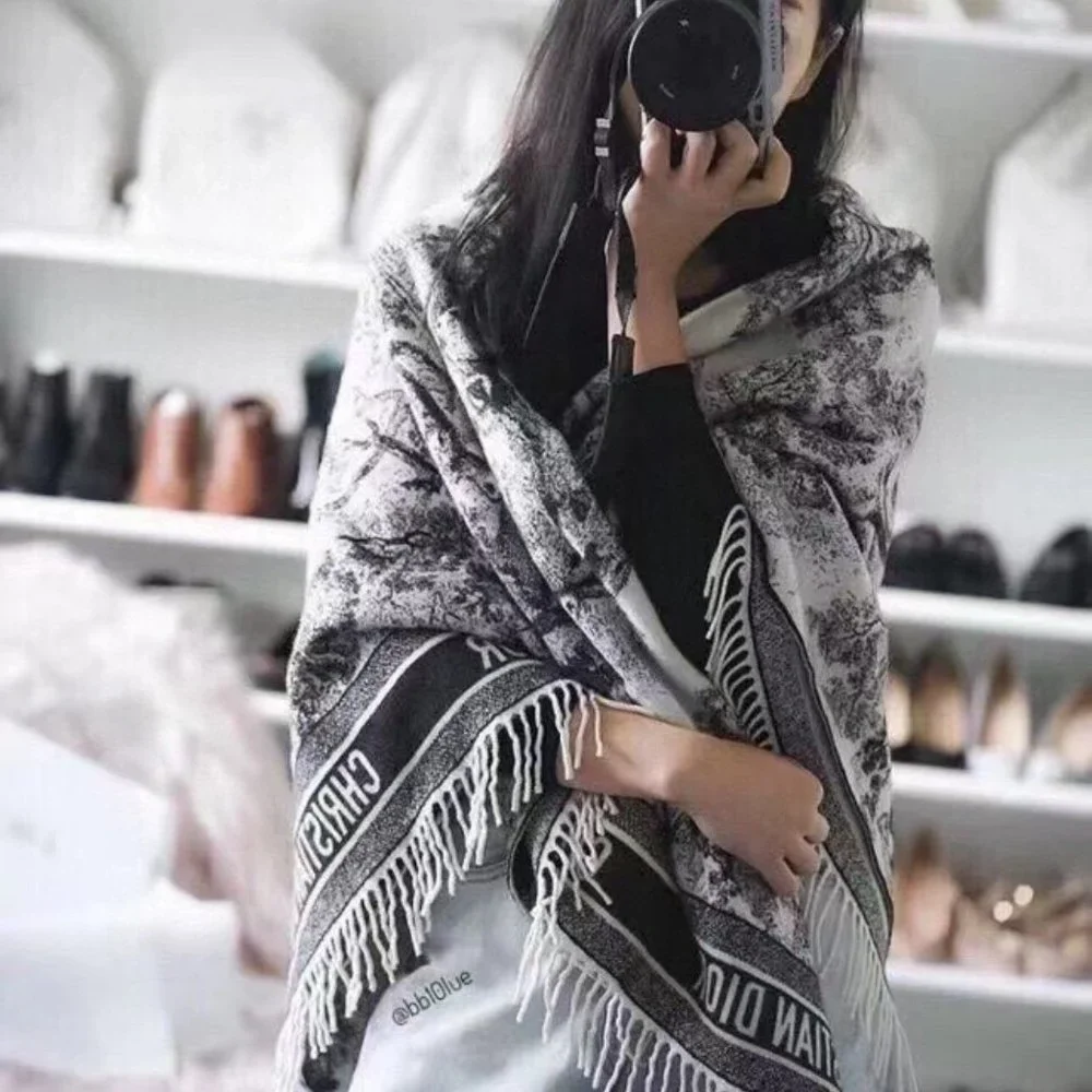💎✨AUTHENTIC✨💎Dior scarf